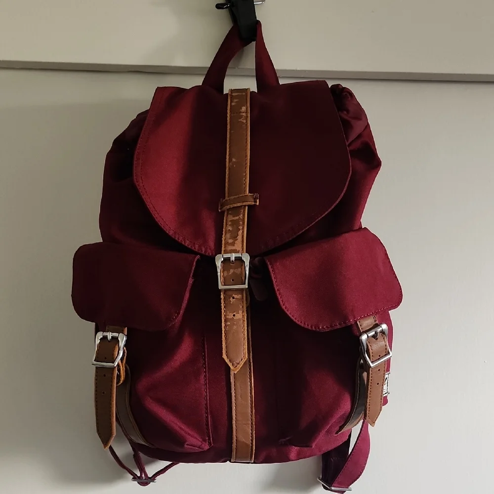 Herschel Maroon Backpack with Tan Straps - Picture 2 of 12